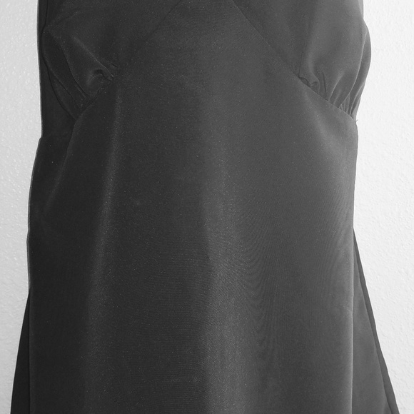 Dressy Black Sleeveless Top - Picture 5 of 6